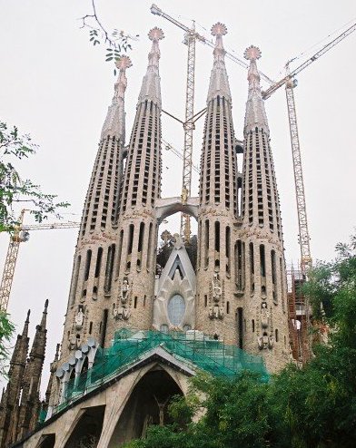 Sagrada Familia - A Weekend in Barcelona - HH Lifestyle Travel