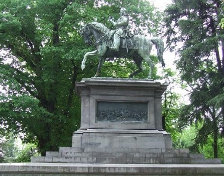Statue in Milan - Things to do in Milan in one day - HH Lifestyle Travel