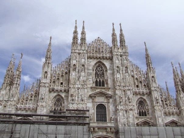 Duomo di Milan - Things to do in Milan in one day - HH Lifestyle Travel
