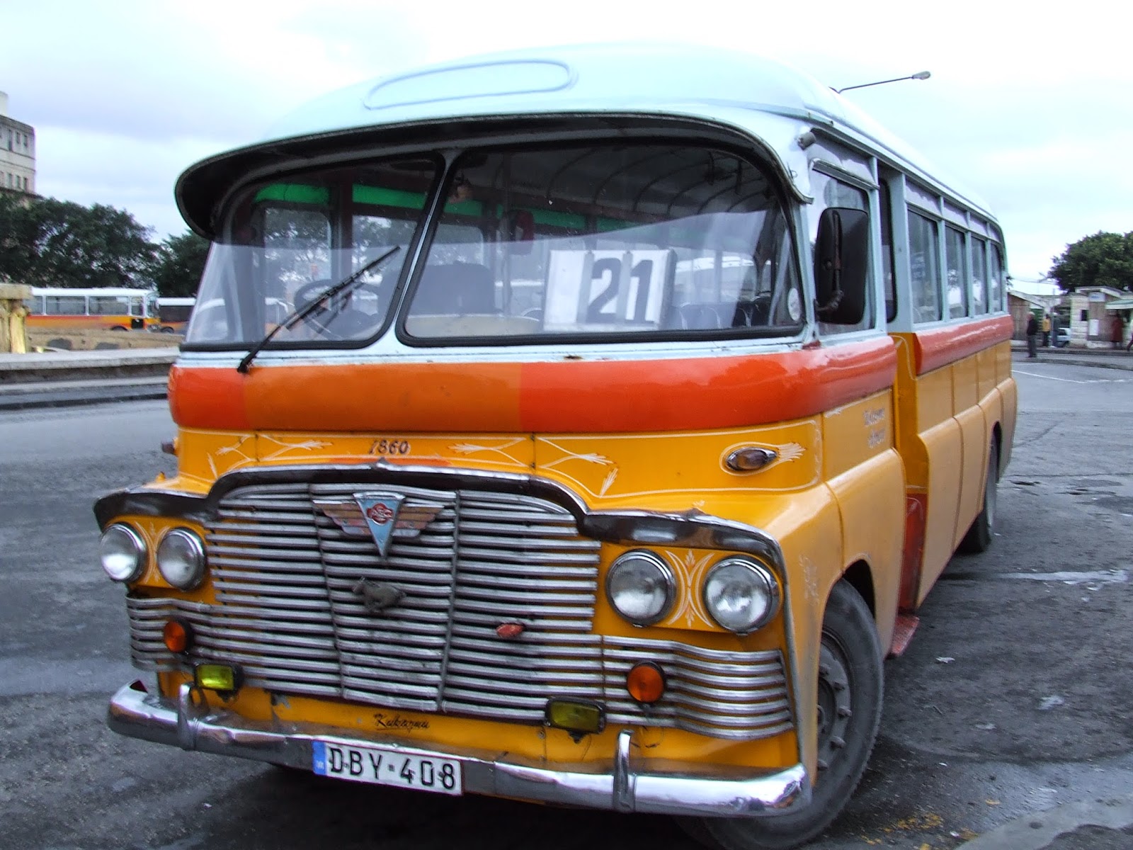 A vintage bus in Malta - Spring break in Malta
