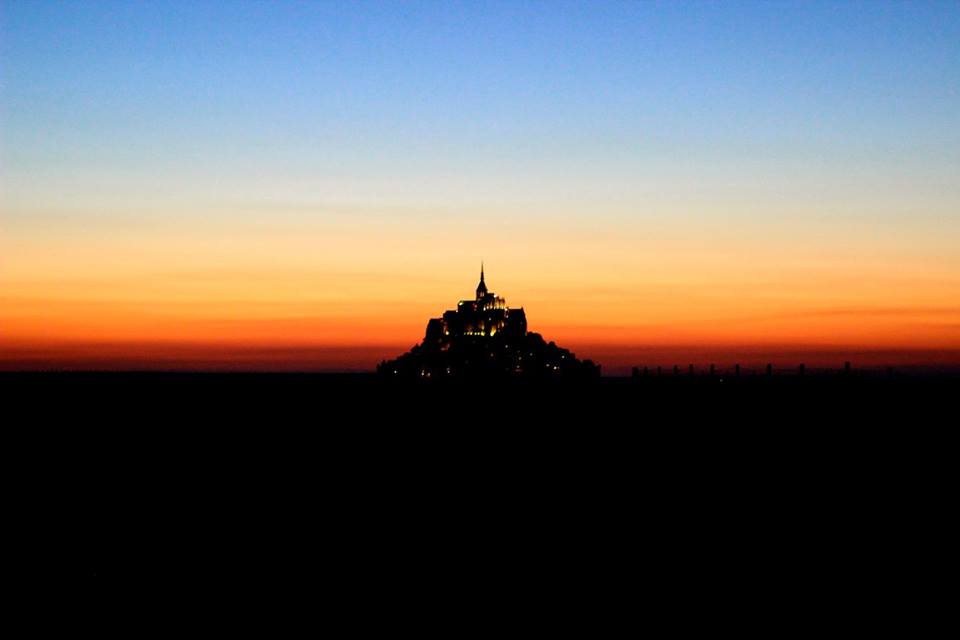 Full sunset at Mont Saint-Michel