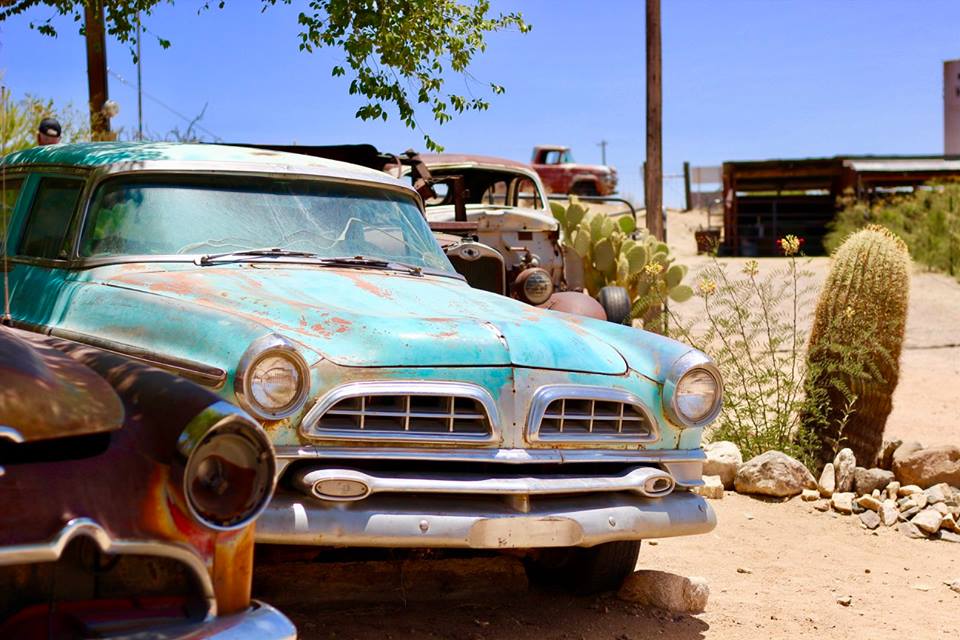 Vintage cars in Hackberry Route 66