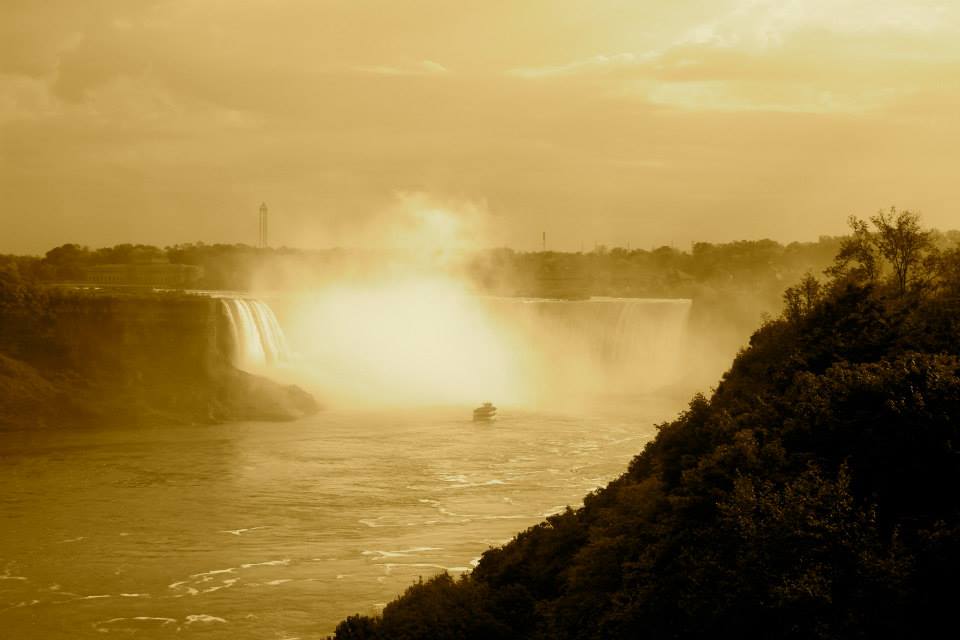 Horseshoe Falls, Niagara (view from Canadian side)