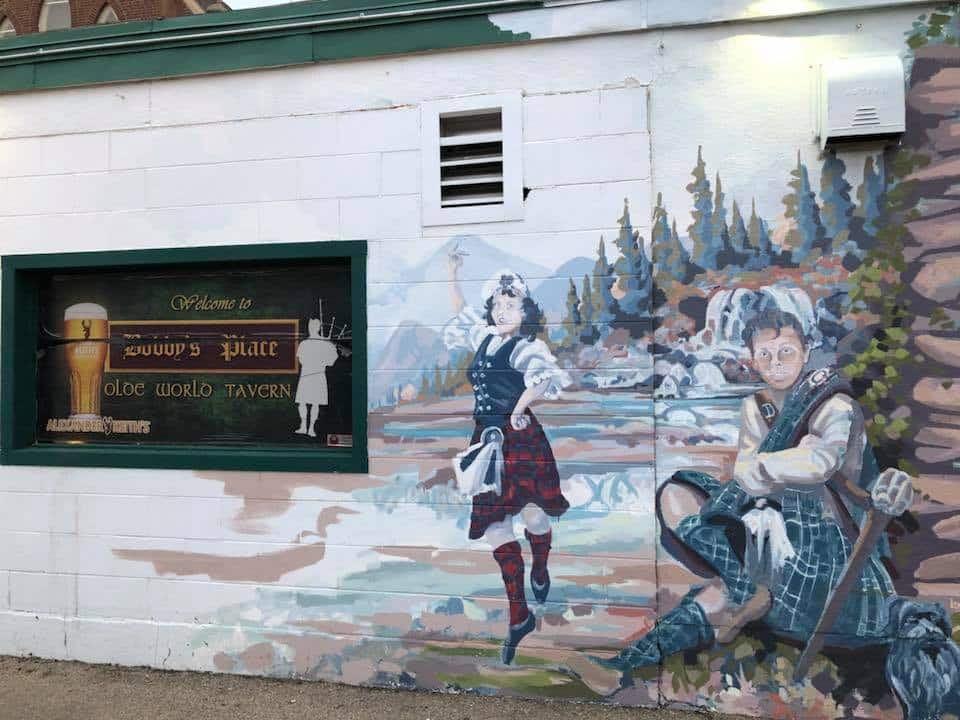 Bobby's Olde World Tavern