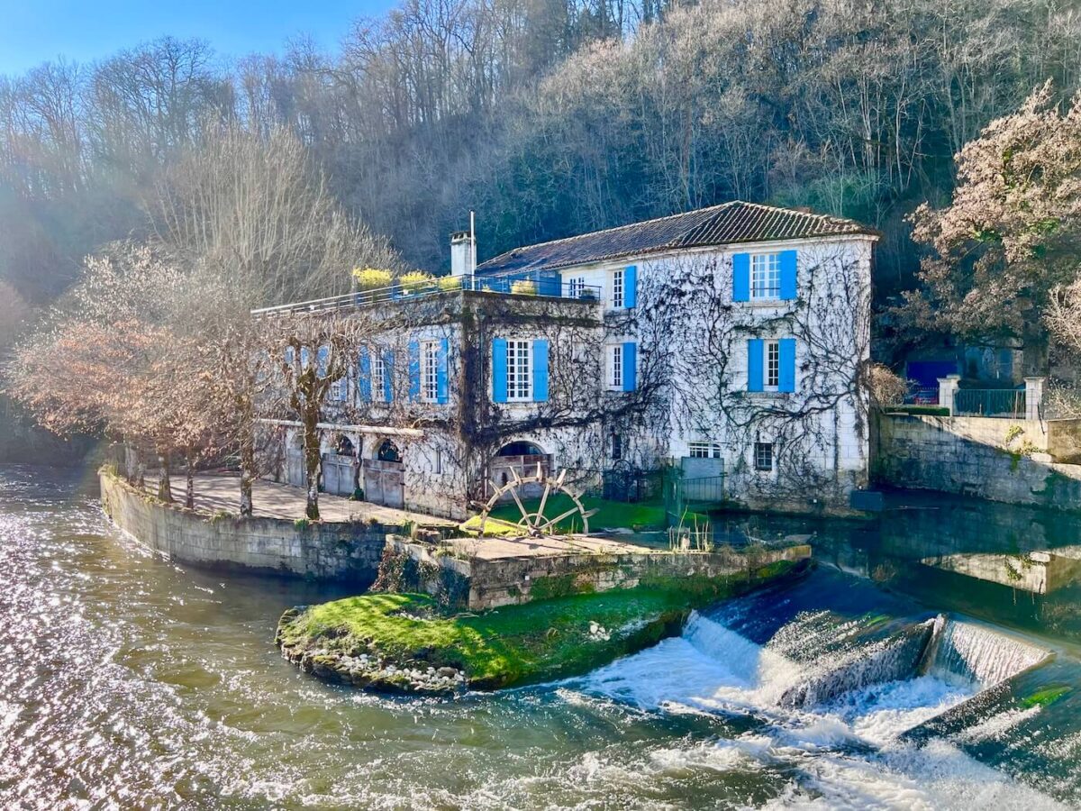 Beautiful Cities & Towns in France - HH Lifestyle Travel