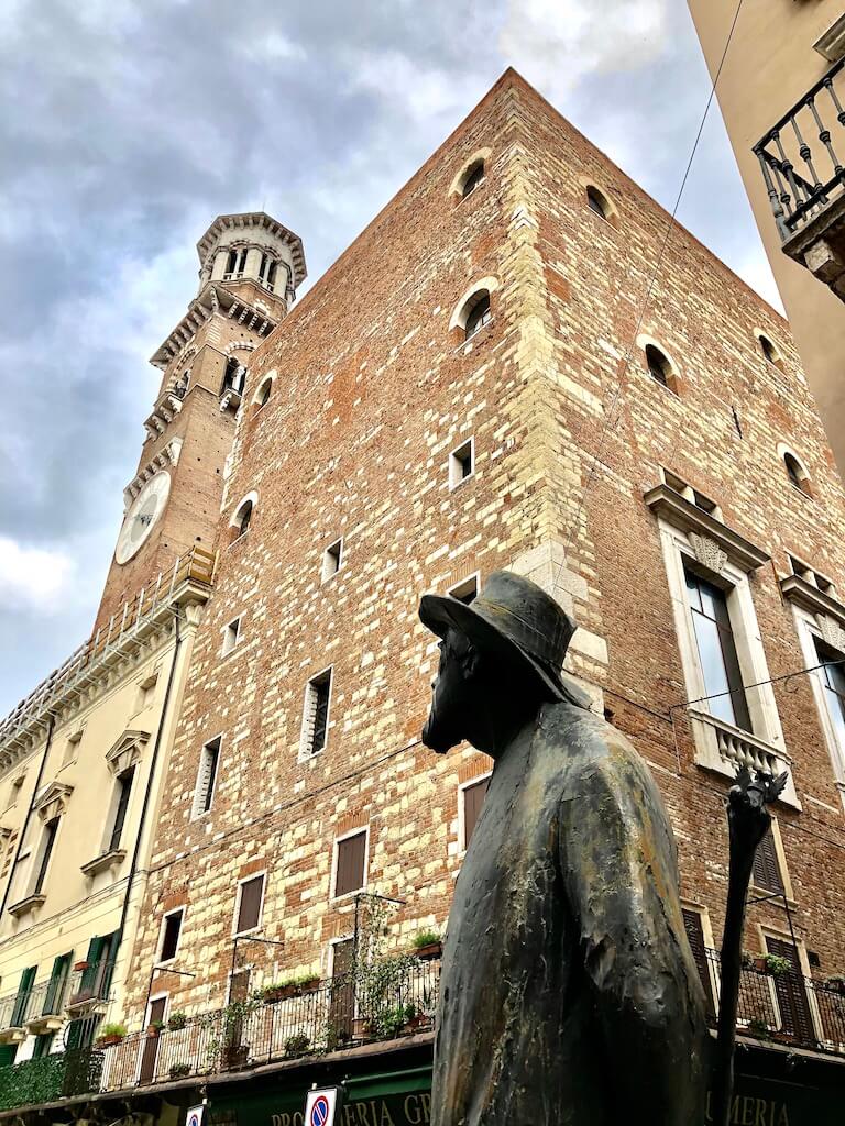 Statue of Berto Barbarani near Piazza delle Erbe