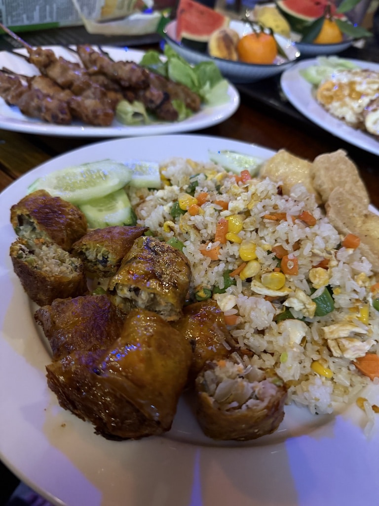 Amazing dinner at the Big J Sunset bar / hostel