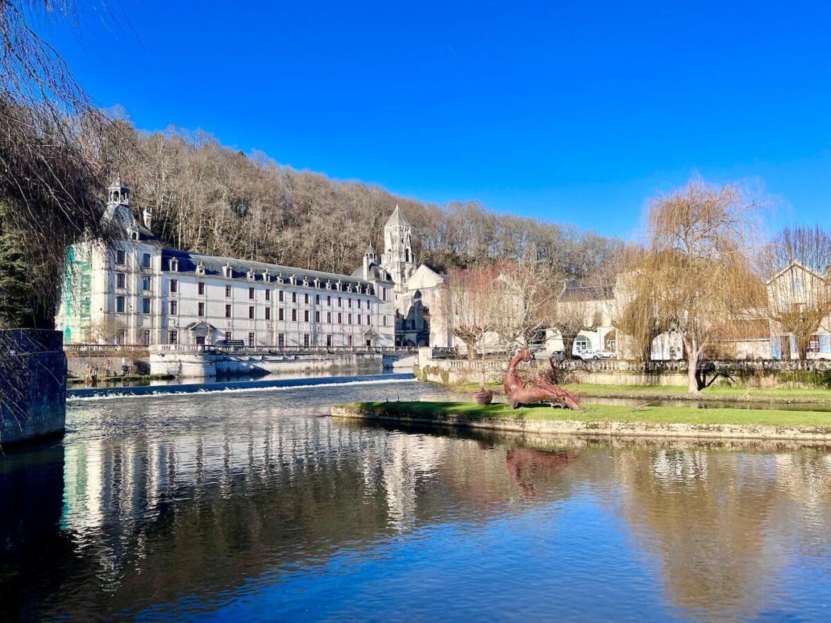 A Day Trip to Brantome - HH Lifestyle Travel
