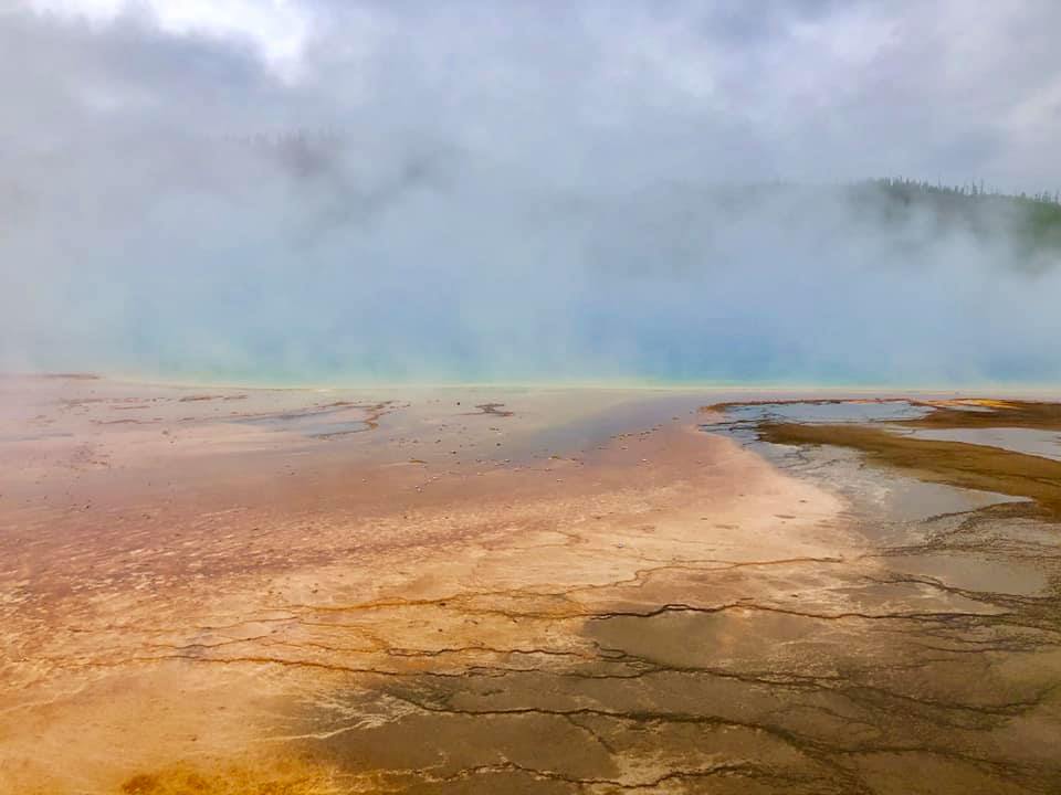 Grand Prismatic pool - Yellowstone Itinerary : 4 days