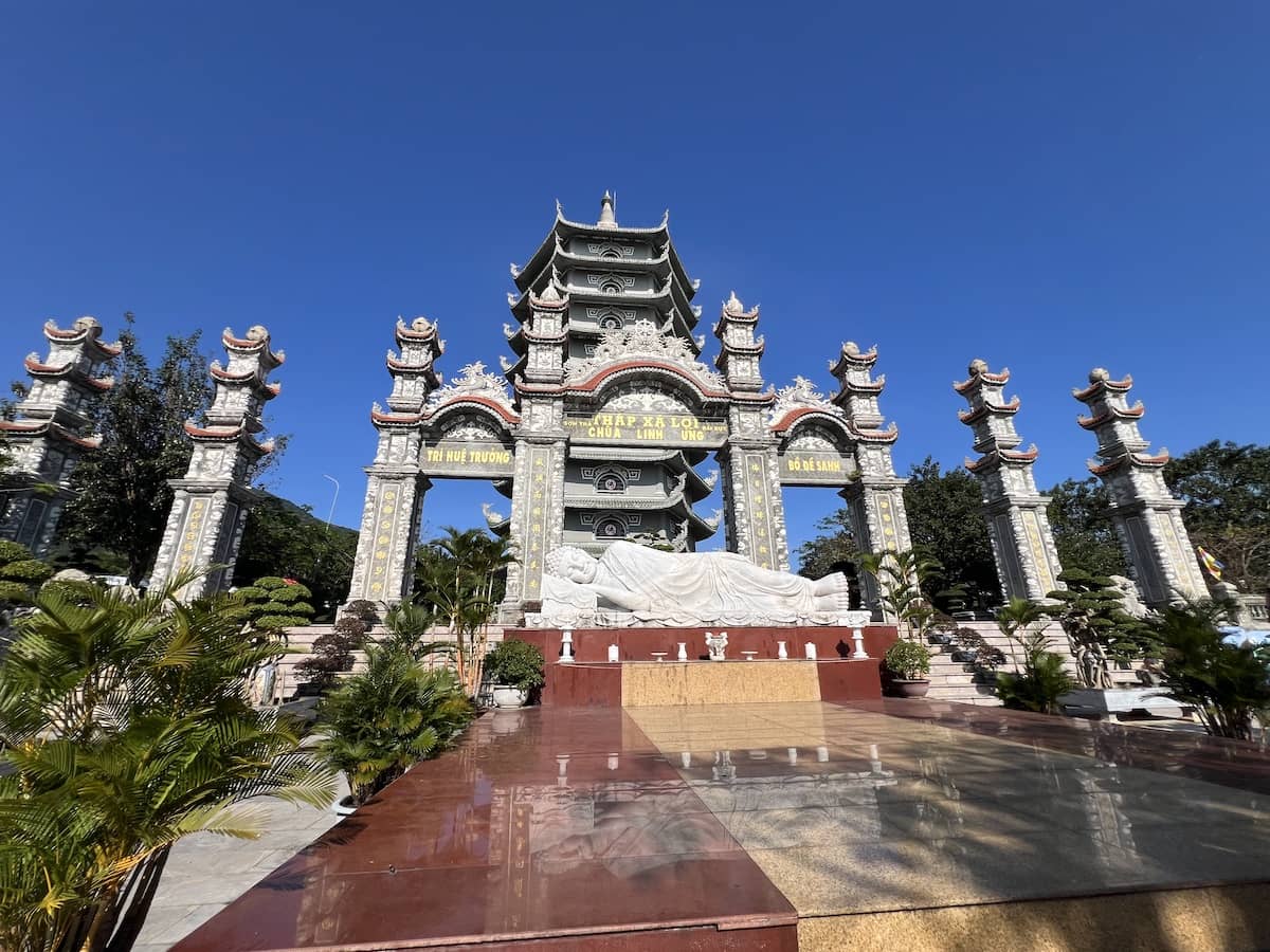 Linh Ung Pagoda and Lady Buddha, Da Nang