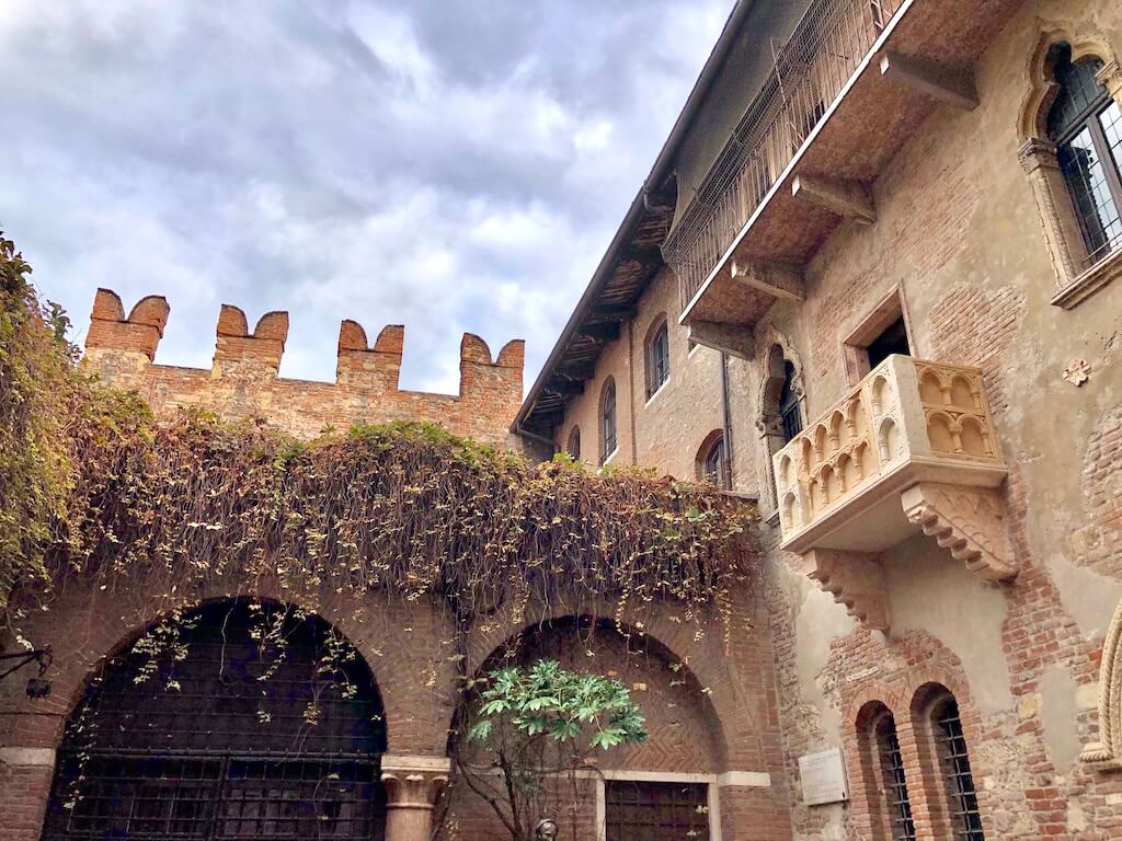 Juliet's balcony