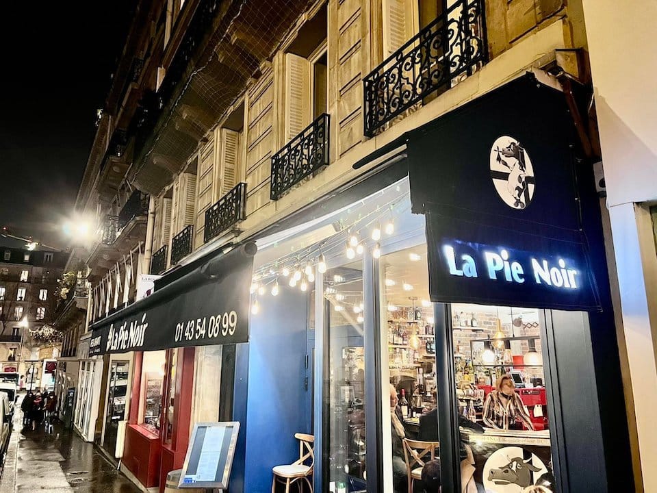 La Pie Noir, Paris