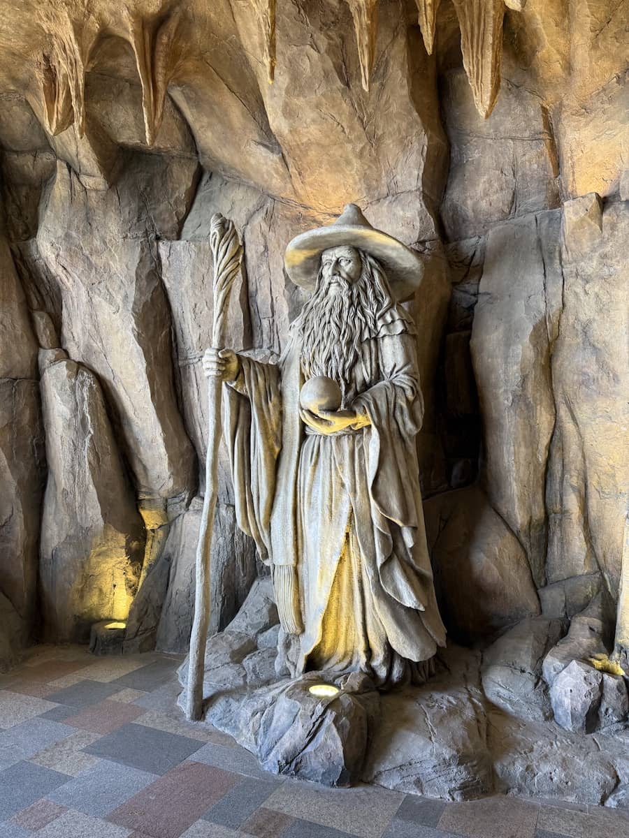 Wizard, Land of the Moon