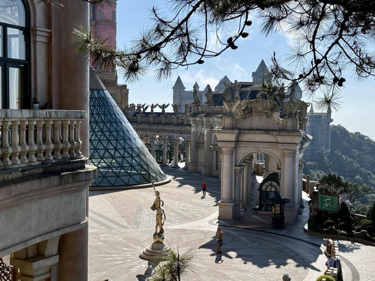 Faux Louvre at Ba Na Hills