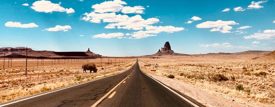 Road to Monument Valley