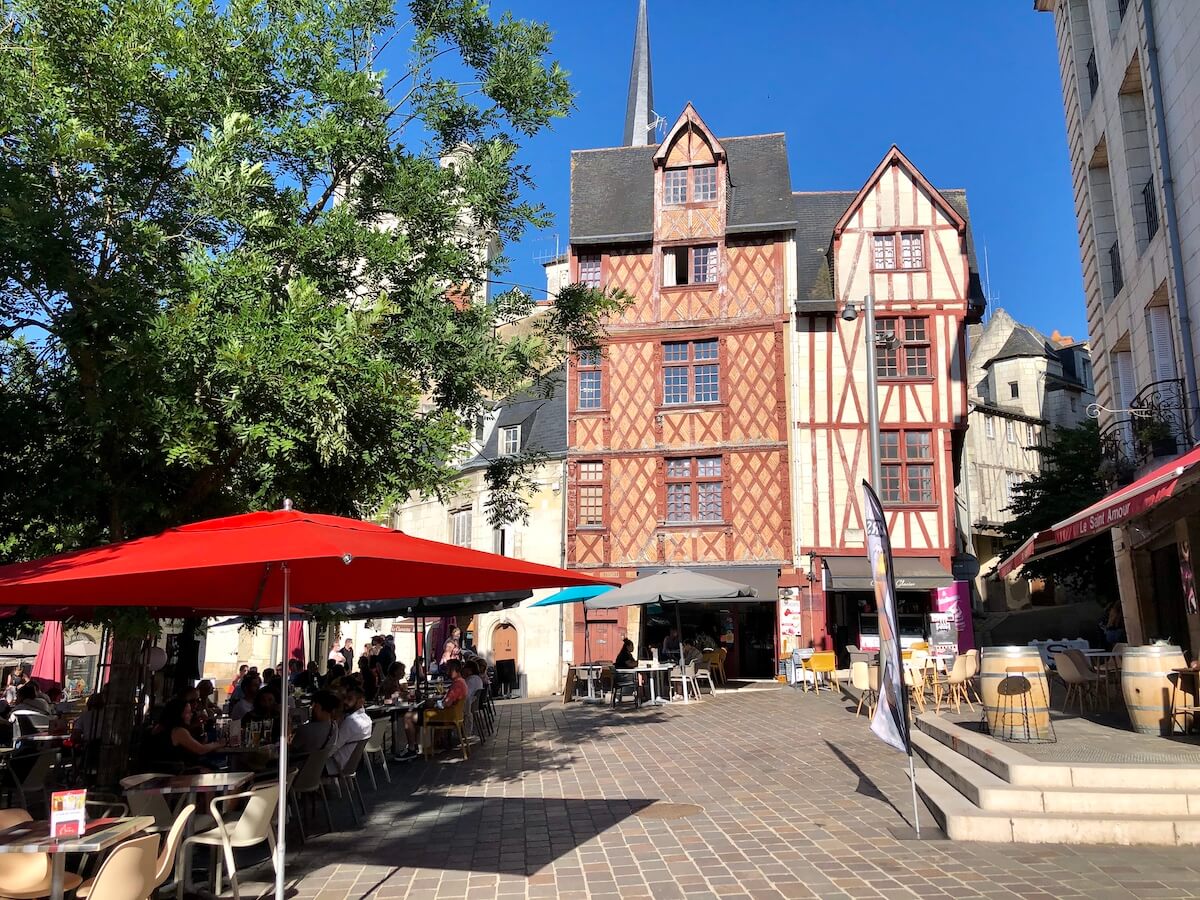 Saumur central square