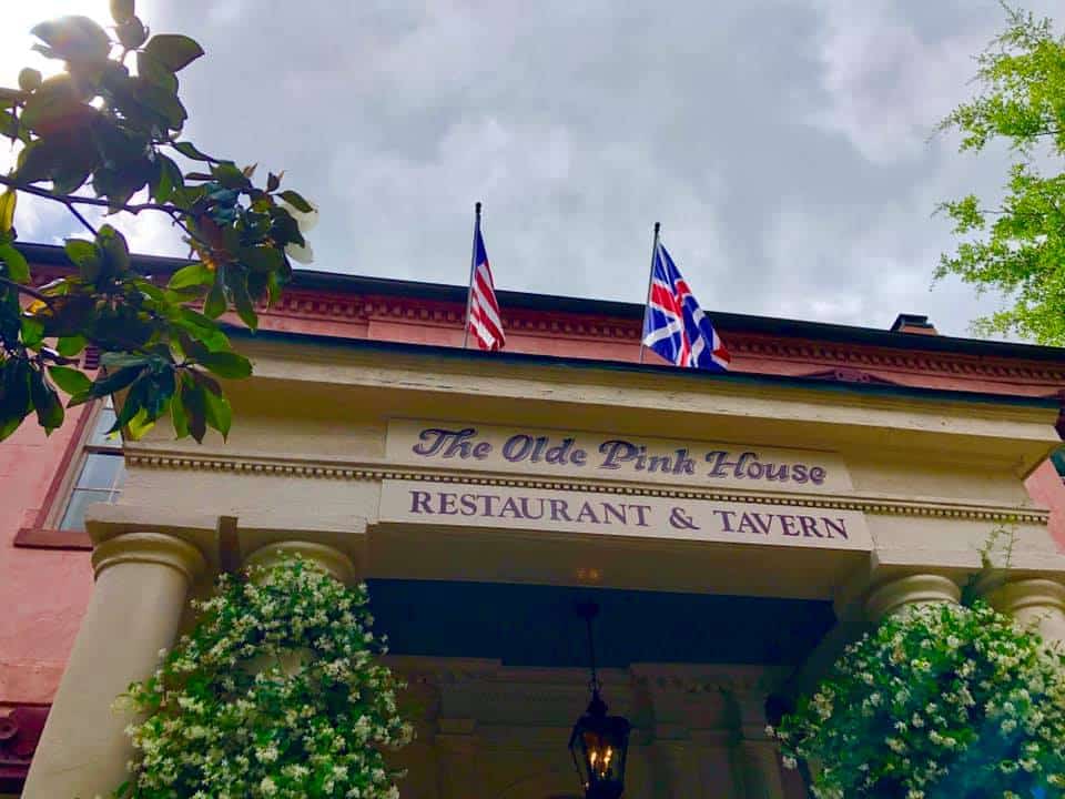 The Olde Pink House - One day in Savannah : 24 hour guide