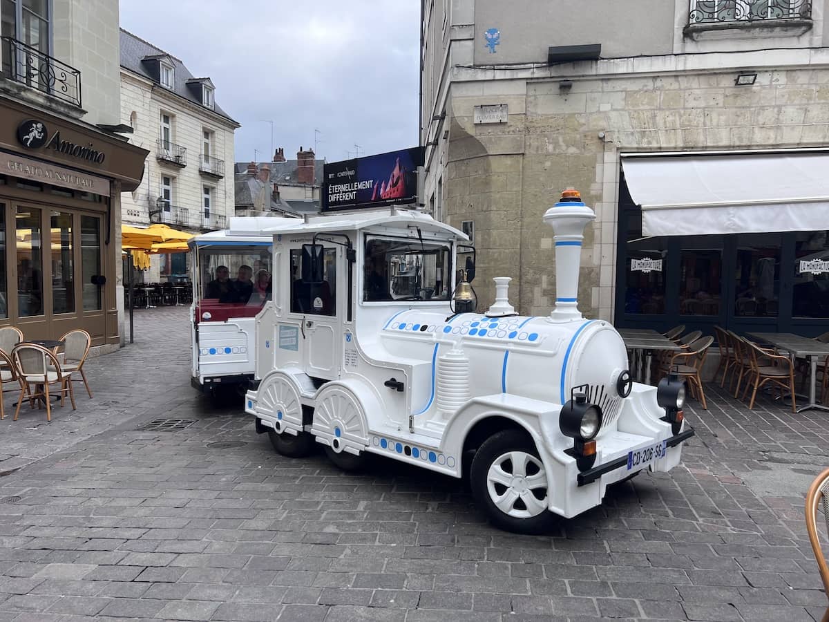 Tourist train, Tours