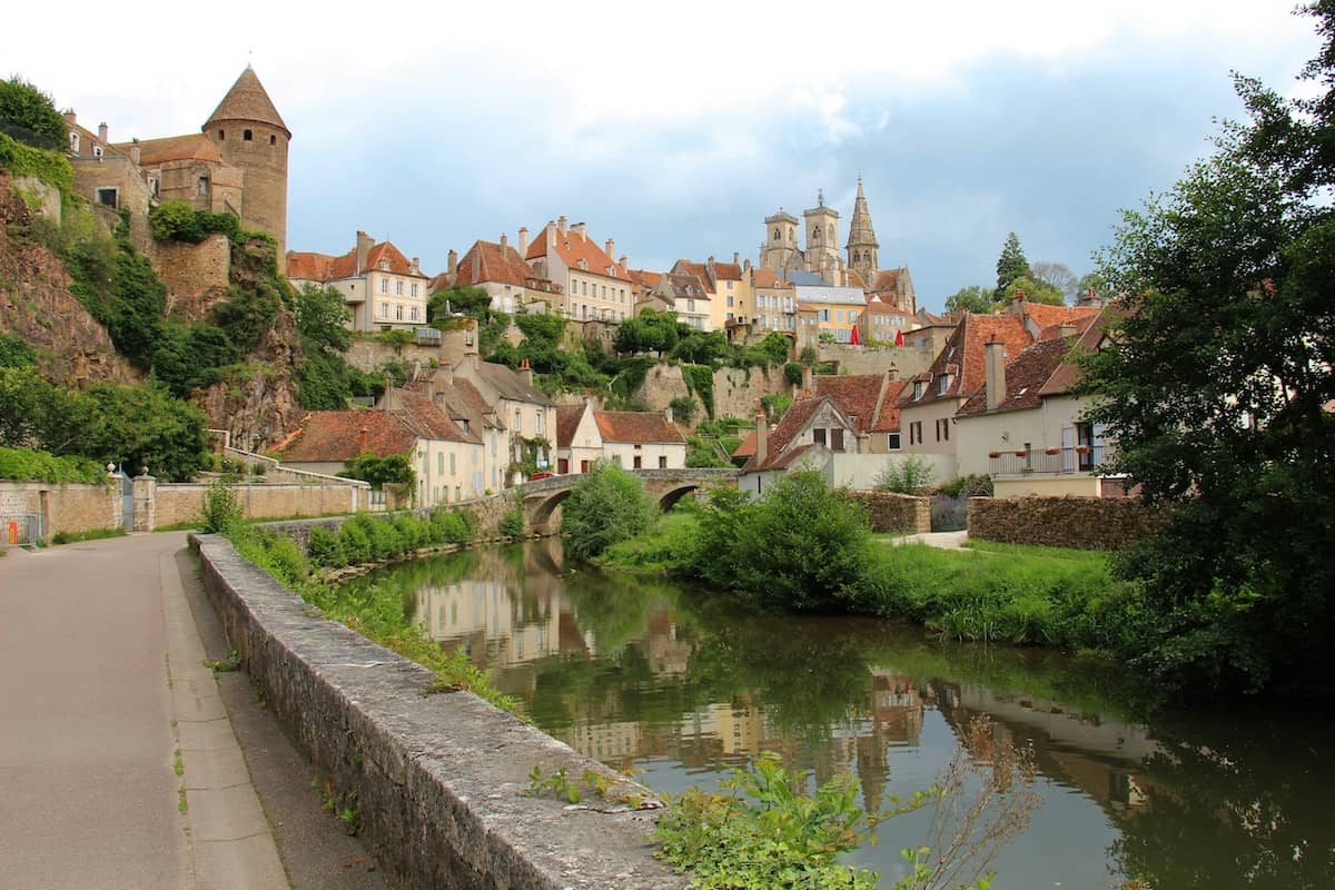 Semur-en-Auxois - Photo by Mr Xerty on Unsplash