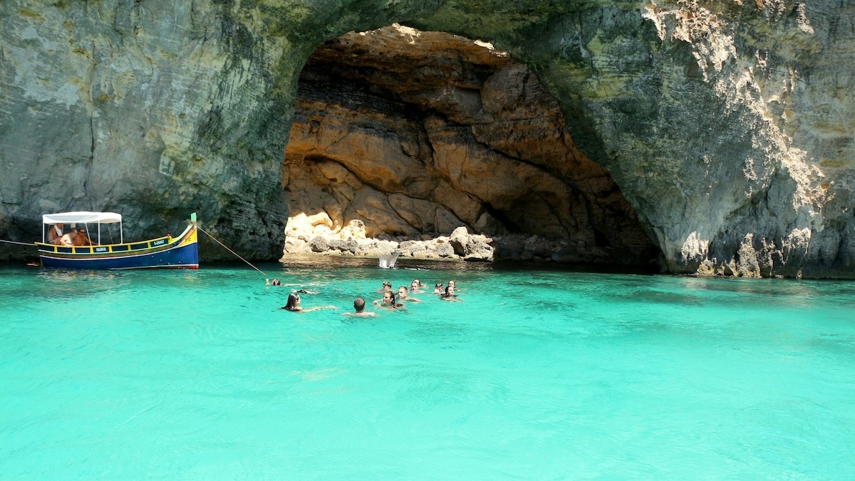 Blue Lagoon, Comino, Malta - Photo by Vitalie Sitnic on Unsplash