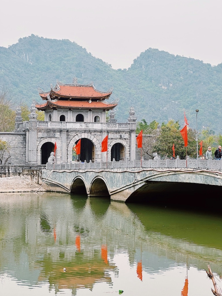 Hoa Lu - Photo by Yana Marudova on Unsplash